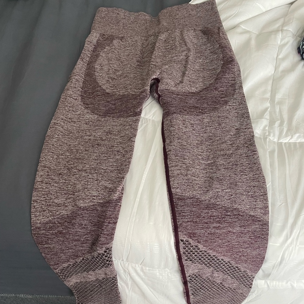 VS PINK LEGGINGS